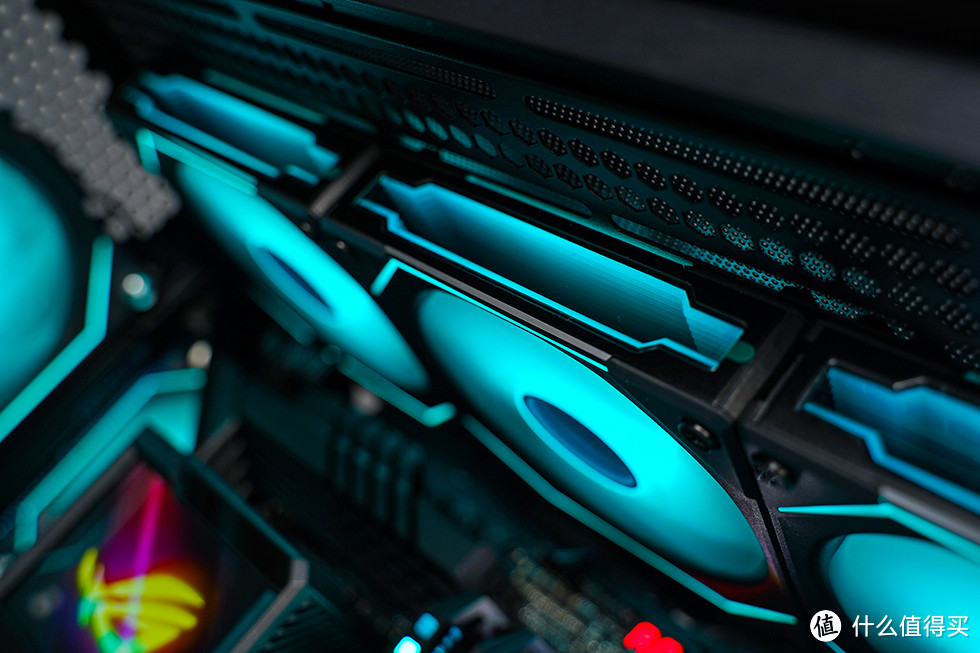 变大!变强!也变贵了!联力 LANCOOL III 鬼斧 2 机箱装机展示