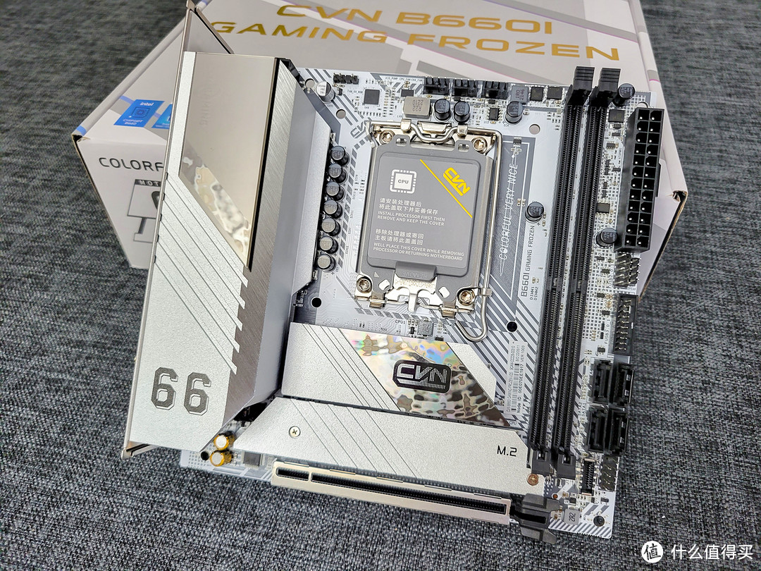 主板型号 CVN B660I GAMING FROZEN V20 是七彩虹最近推出基于B660芯片组的新品 ITX主板