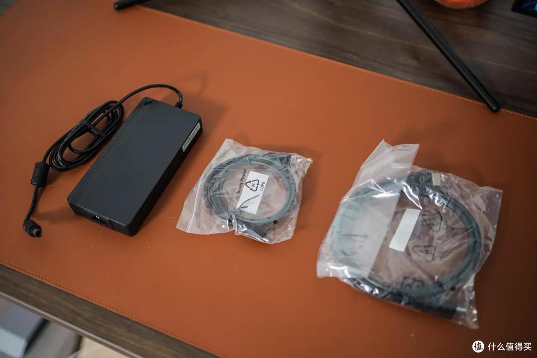 白天生产力晚上爱奇艺，八千字教你打造一键切换主题桌面