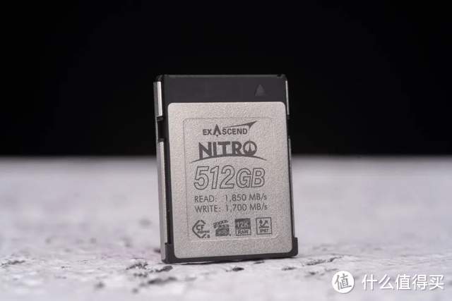 至誉Nitro CFexpress Type B 存储卡：读写传输快且稳，超薄石墨烯散热 