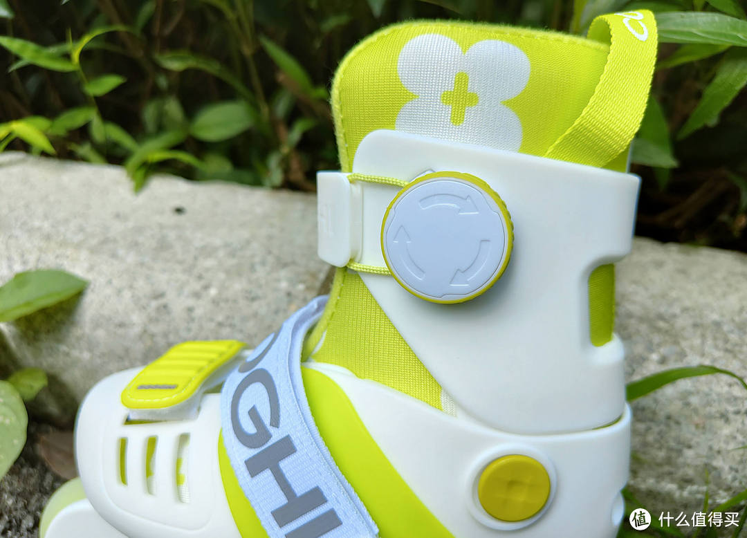 酷骑3-7岁儿童轮滑鞋R2使用体验，初学者滑轮鞋，舒适安全首选！
