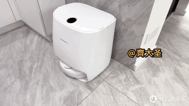 邻居晚上来我家砸门，怒问“你家厨房咋装的”