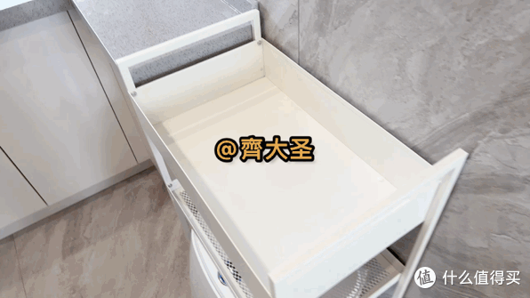 邻居晚上来我家砸门，怒问“你家厨房咋装的”