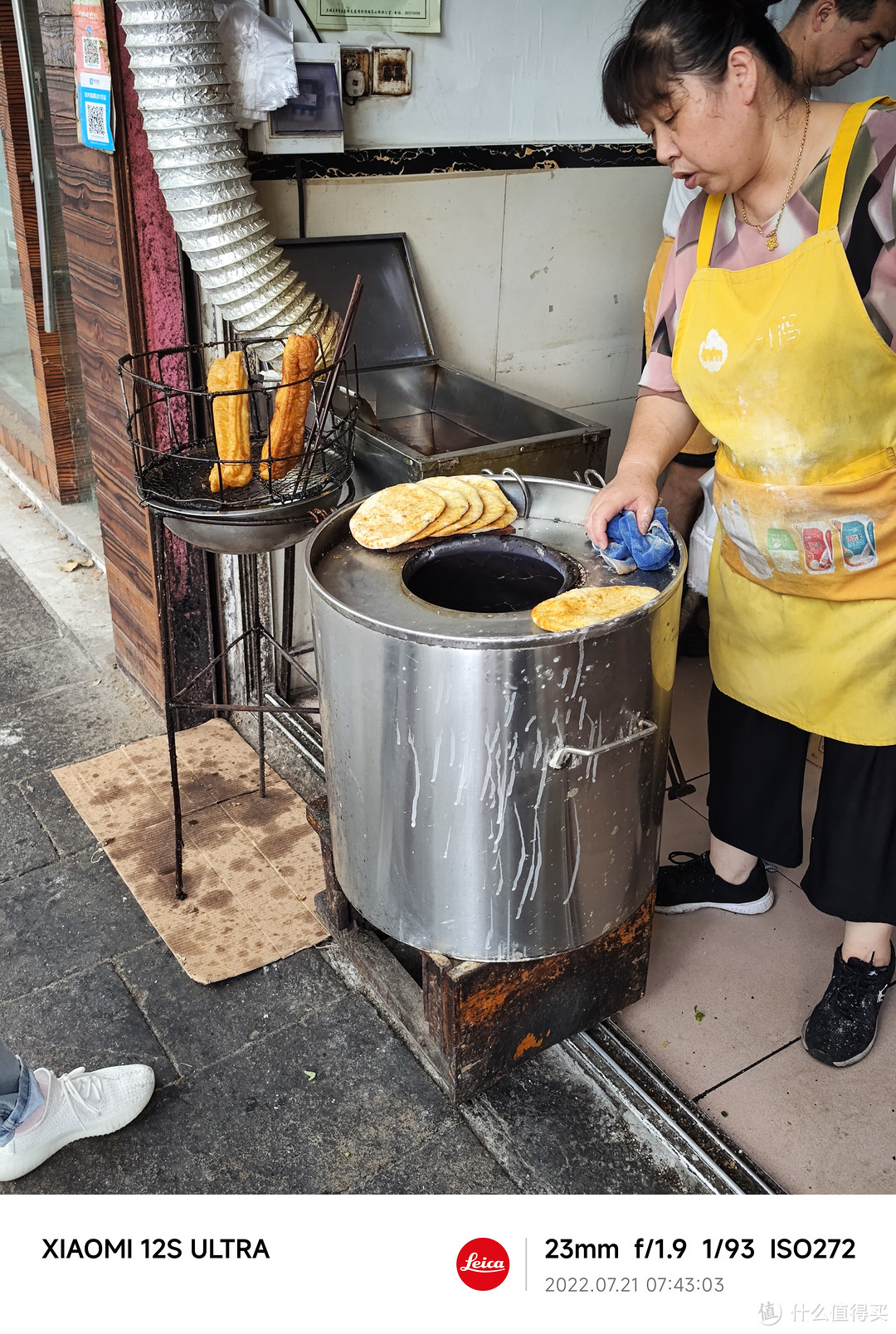 买早饭的时候，随手拍一张感觉也很好看。很纪实，他这次主要在拍照体验上加强了很多，拍照速度非常快。招抓拍变得很方便。