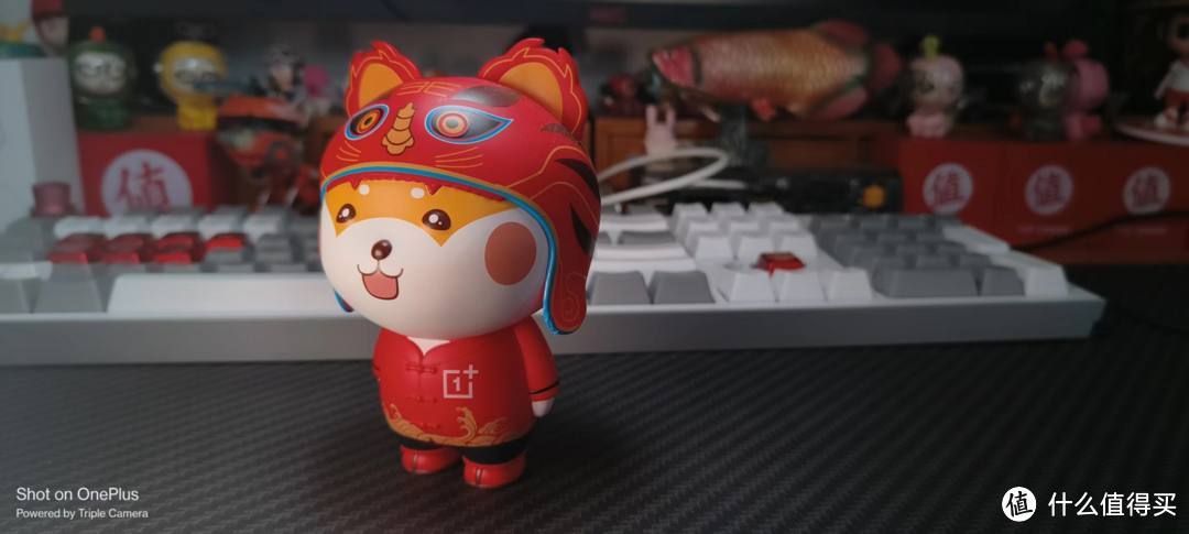 放弃价格高昂的单反和微单,今天我们用手机来拍摄产品定妆照!