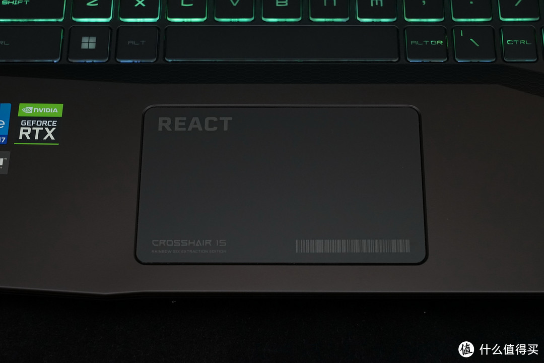 与REACT一起战斗：微星神枪手15 彩虹六号：异种联名款游戏笔记本