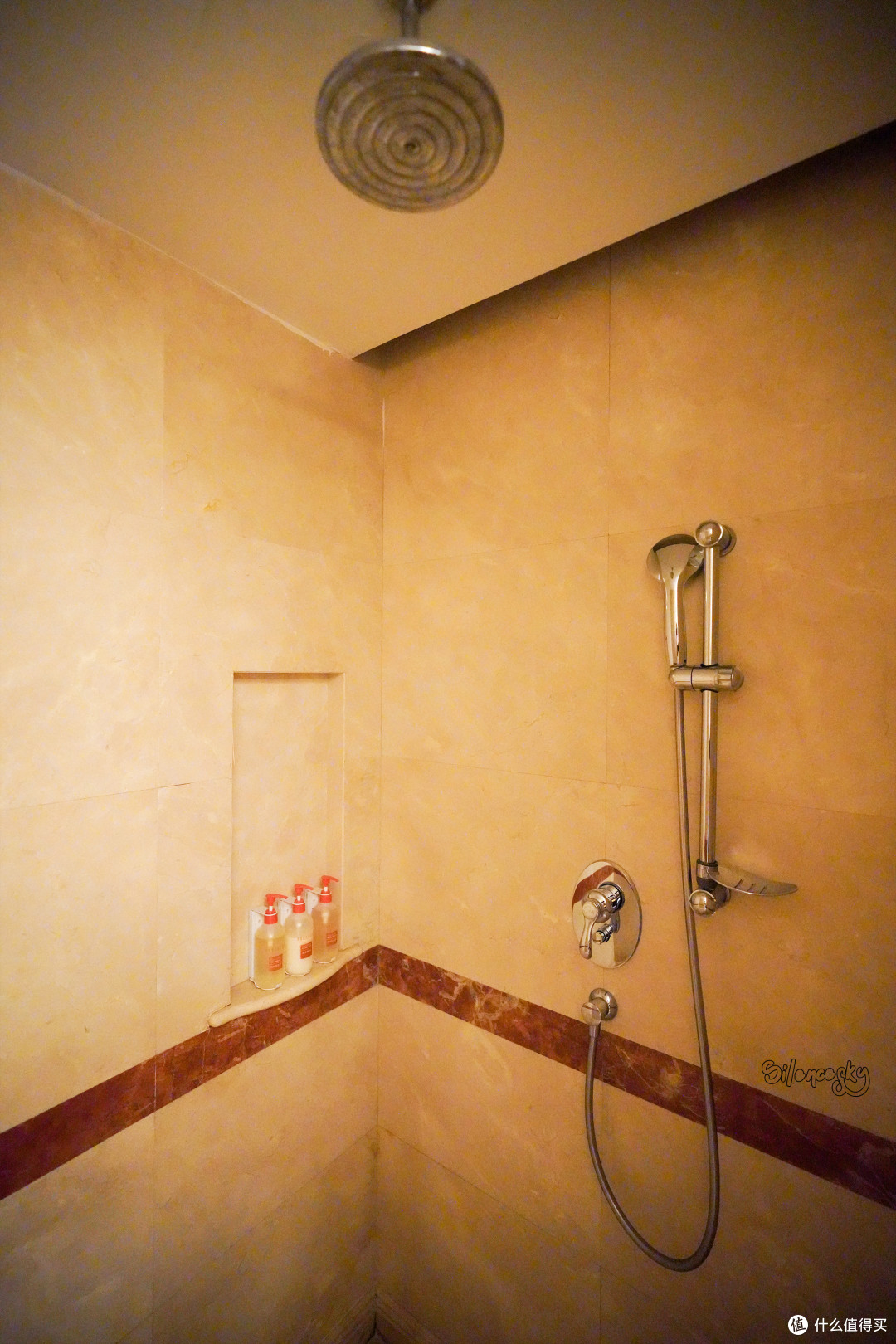 青岛北部海滨的一线海景宝藏酒店:海泉湾皇冠假日度假酒店 入住体验
