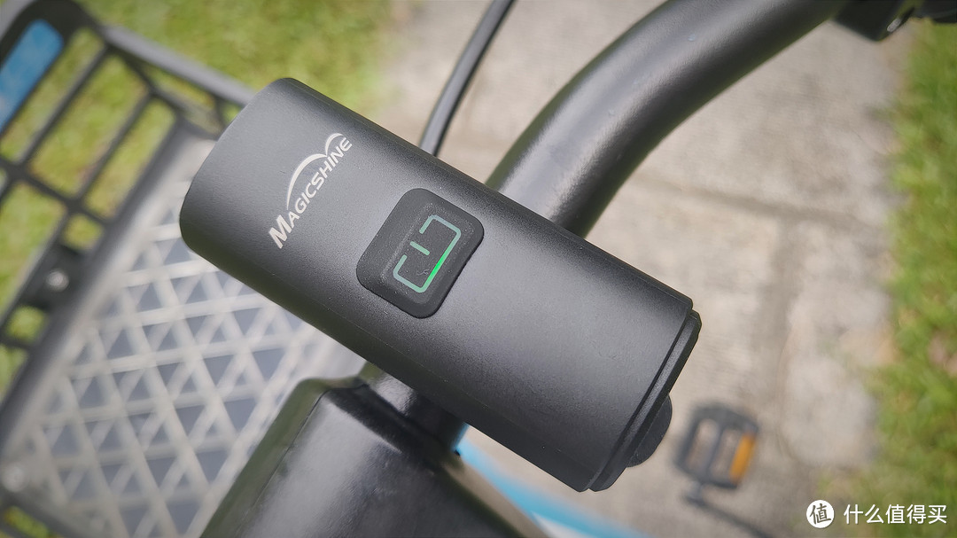 迈极炫RN200——城市通勤轻量化自行车灯新选择