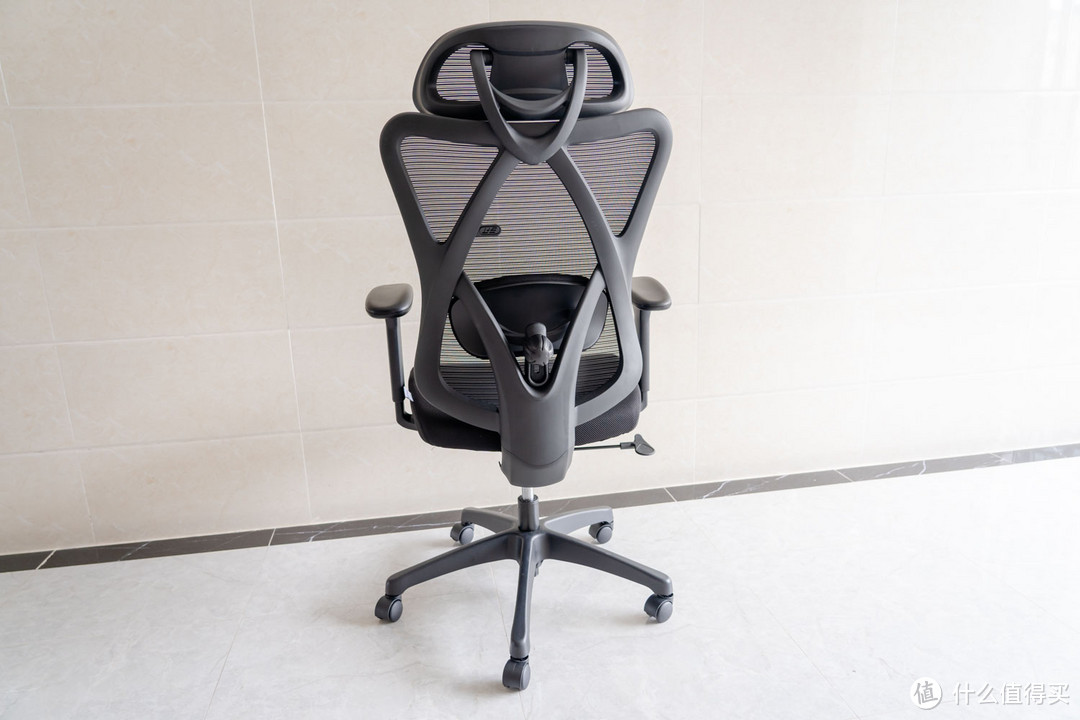 永艺人体工学椅评测：精准贴合，放松肌肉，久坐办公也轻松