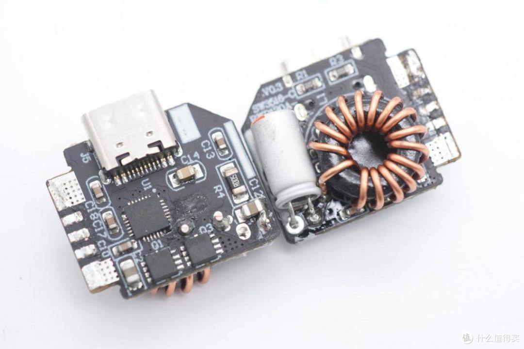 拆解报告:AENZR恩泽130W 4C口氮化镓充电器AZ1130
