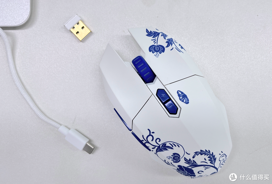 百元鼠标该选谁？达尔优EM910 Pro釉下青双模游戏鼠标体验评测