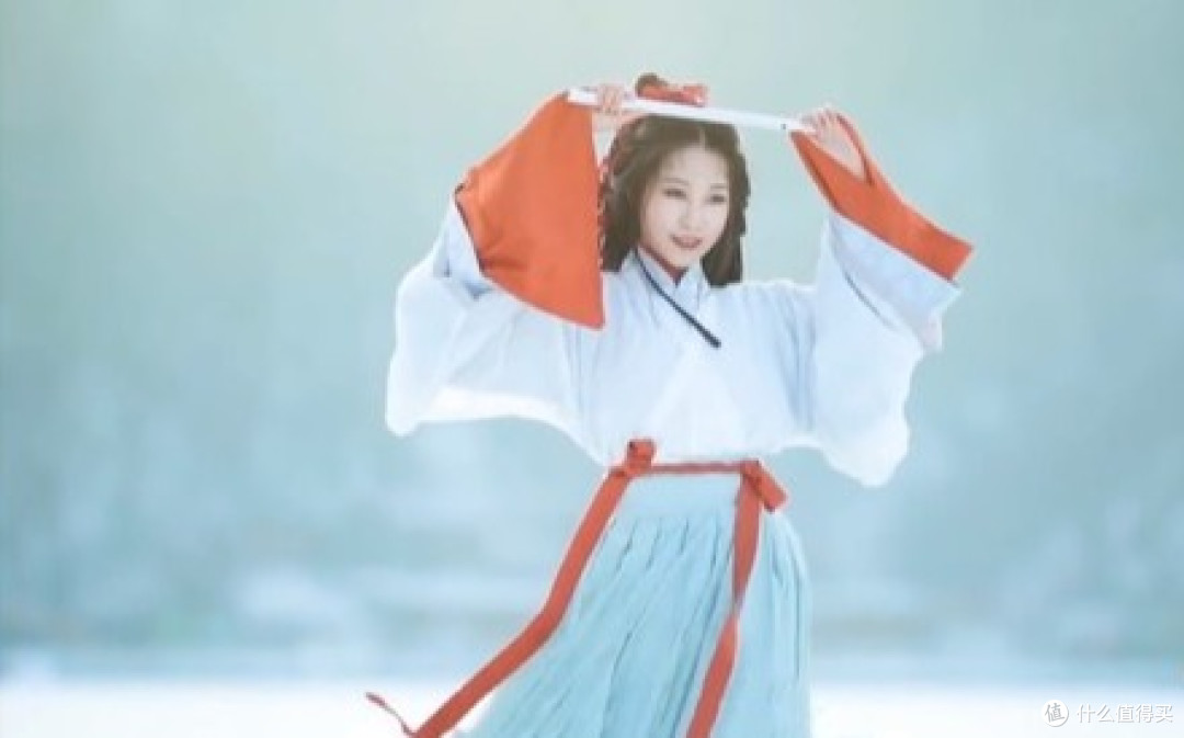 当各科老师穿汉服上课,传统文化和学习两不误,你觉得如何?