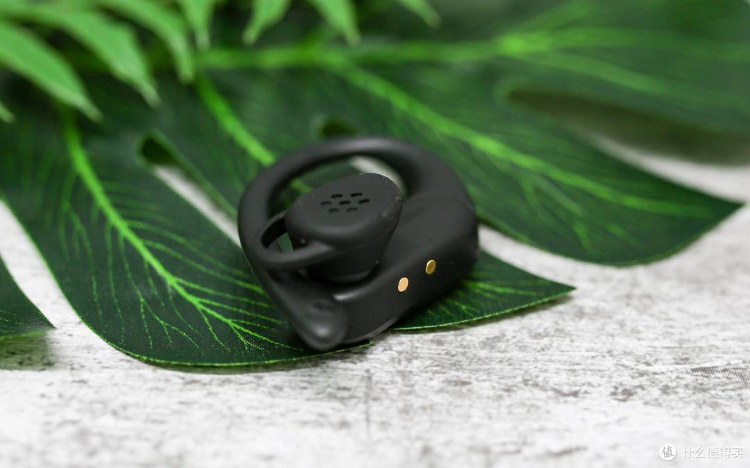 新型骨传导耳机，佩戴舒适，续航持久，BoneBuds X1运动听歌两不误