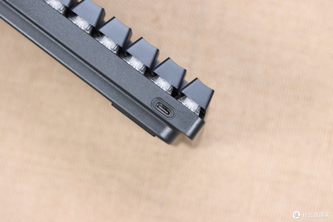 赛睿Apex Pro mini 可调触发键程机械键盘开箱评测