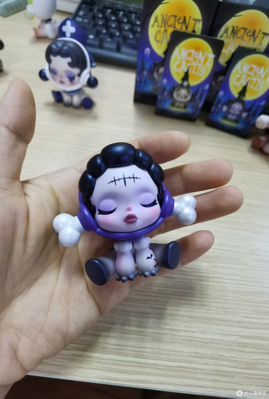 泡泡玛特SKULLPANDA密林古堡系列盲盒：幽灵、黑管家、僵尸宝宝