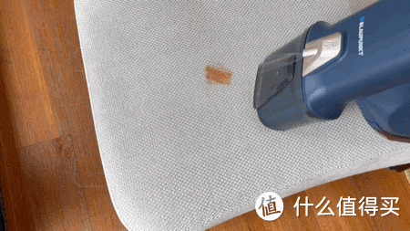 地毯清洁神器，沙发污渍克星—布艺清洗机真有那么神奇吗？