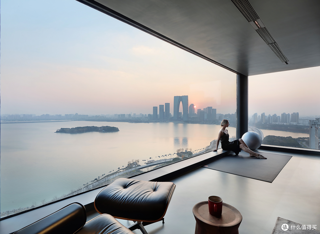 豪宅   超大落地窗 = 理想生活!观景于家,揽境入室!