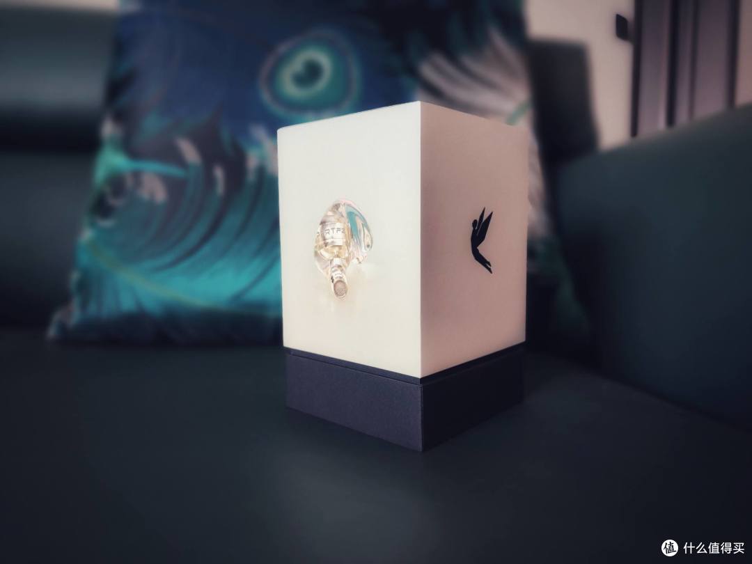 七夕礼物推荐|精美如琥珀的SUPER TFZ耳机,好看更好听!