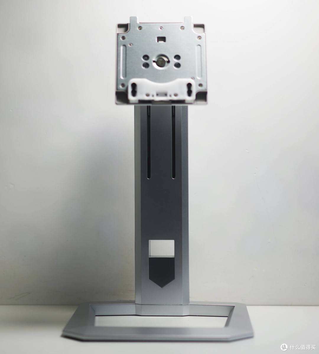 MiniLED即将成为主流？INNOCNM2U显示器显示效果不输iPadPro  