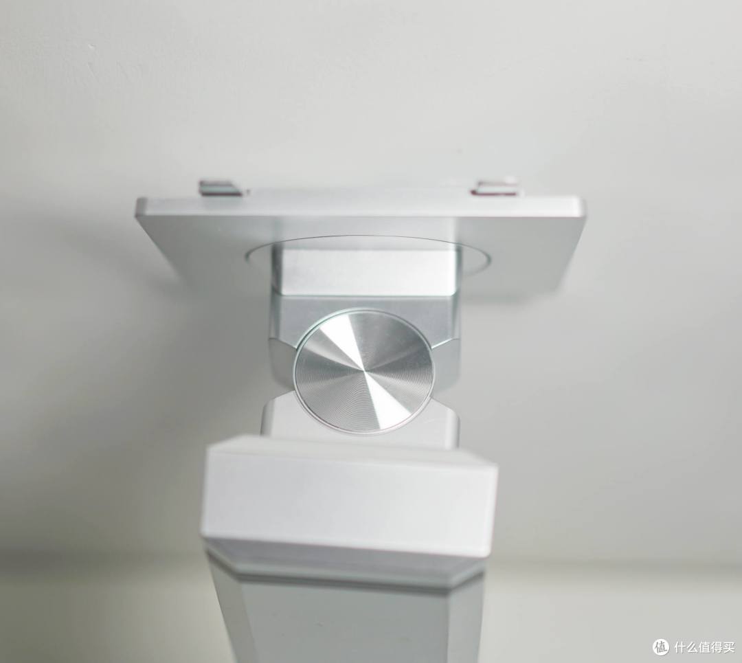 MiniLED即将成为主流？INNOCNM2U显示器显示效果不输iPadPro  