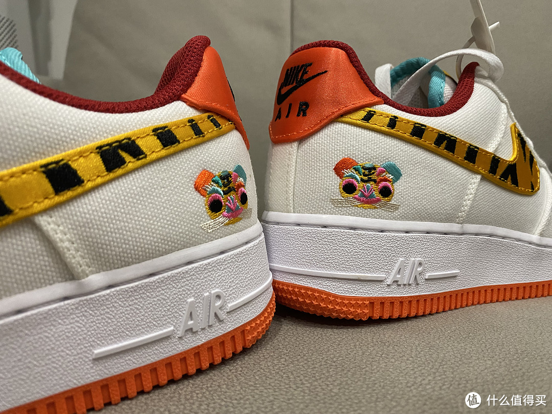 刺绣虎头的Nike Air Force 1