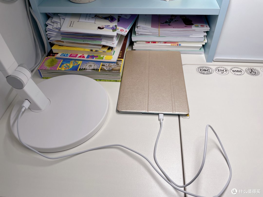 孩子上幼儿园用明基第一代护眼台灯，升小学选哪款？非明基MindDuo 2 Plus新品台灯莫属！