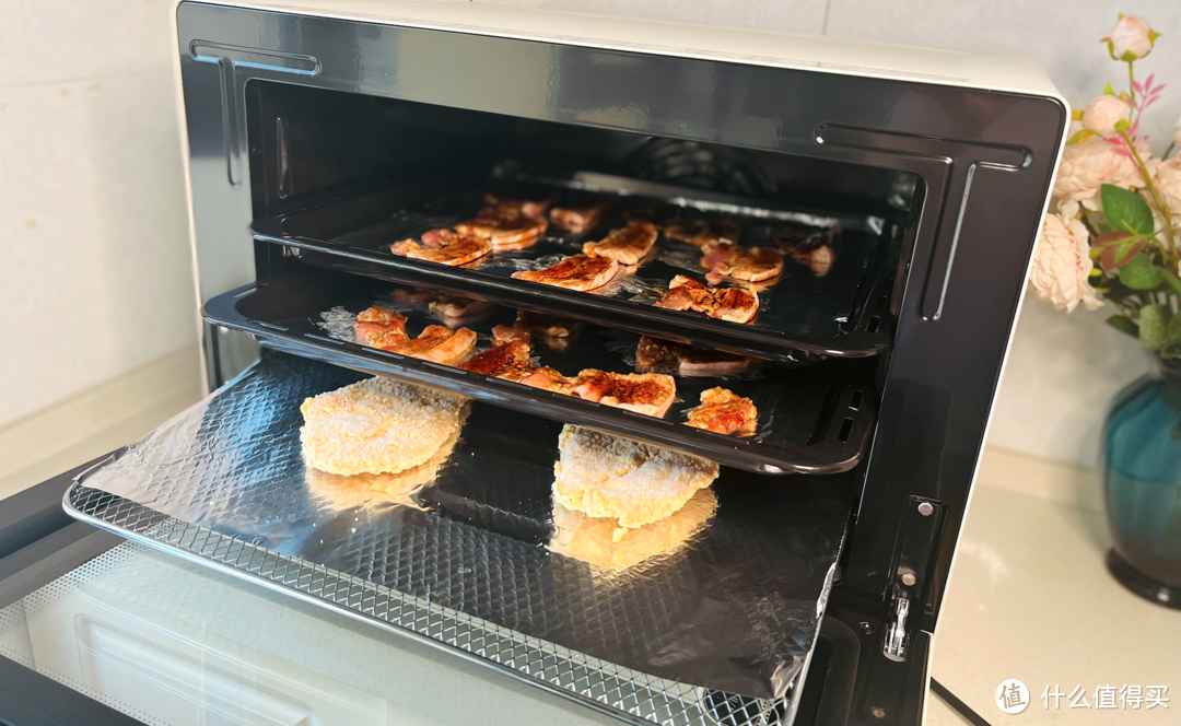 长帝大白鲸F40烤箱，多层同烤，风平两用，烘焙成就感爆棚