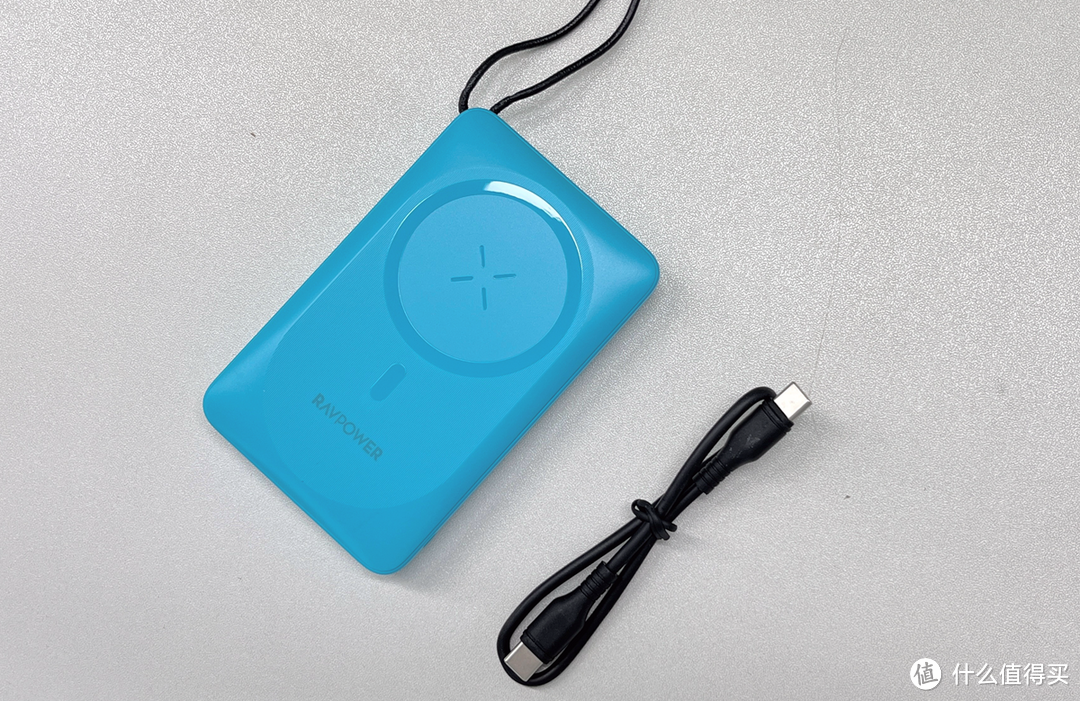 149元RAVPower 20W磁吸充电宝也能让iPhone 13体验无线充电的便捷