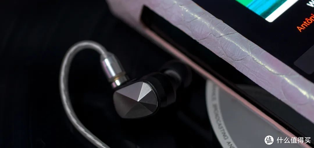 一篇关于Astell&Kern x Campfire Pathfinder圈铁耳塞的不正经分享