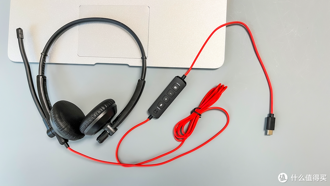 NewCoo有线会议耳机简评：一键静音+隔音舱级降噪完美契合线上会议