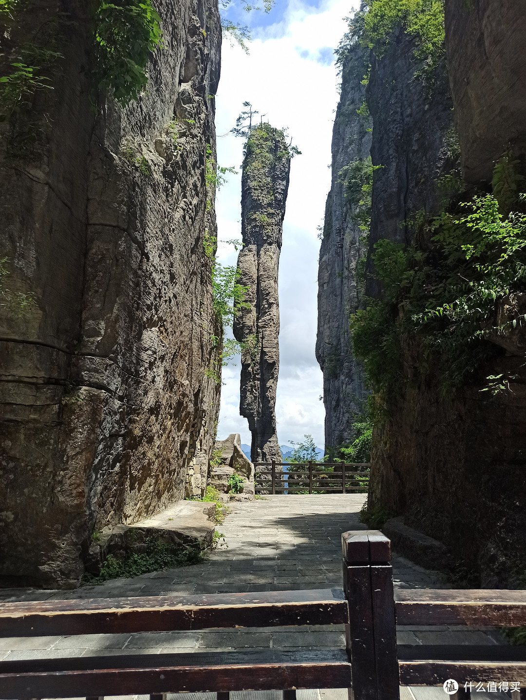 盛夏8月的旅游记，先去三峡大坝，再去三峡人家，接着转道恩施，去看大峡谷哈。