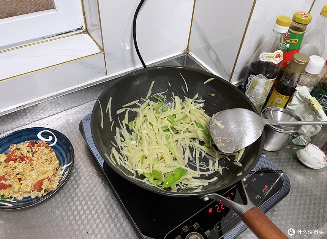 一炉二锅,500块不到,小镇青年的厨房好物