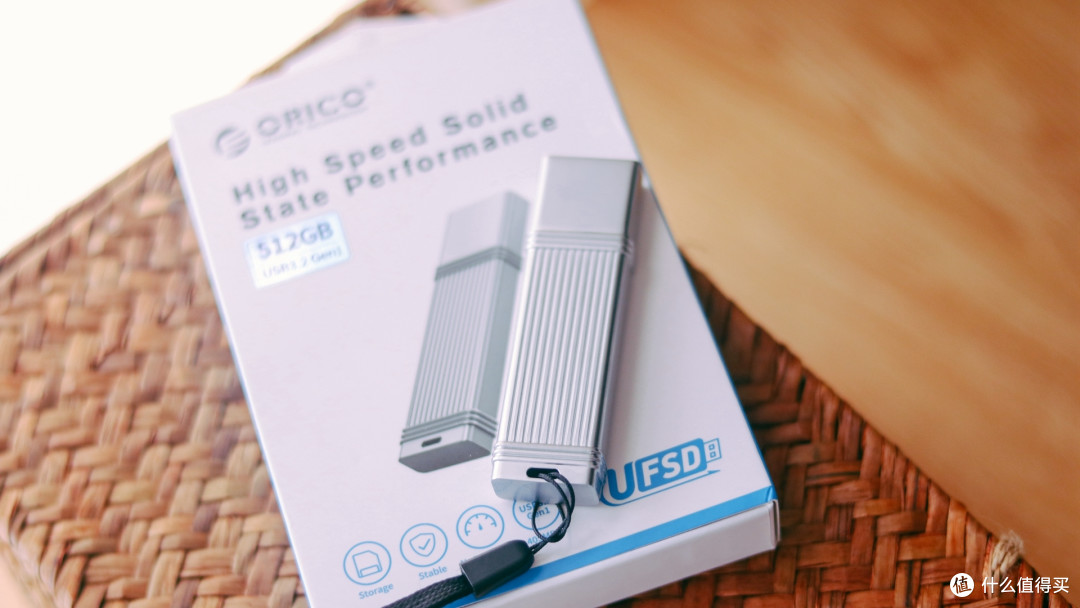传统U盘落伍后,速度平替SSD的高速固态U盘真香吗?