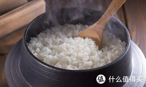 减脂期不能吃米饭？错！实测蓝宝蒸汽米汤电饭煲，一键实现低糖低热量，还能解锁多功能！