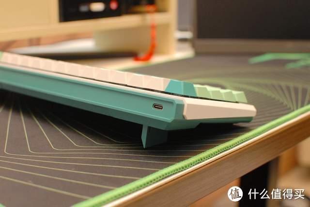 杜伽K330W机械键盘：小体积，高颜值，轻松释放有限的桌面空间