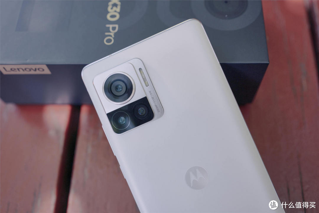 moto X30 Pro首发评测：性能+影像的顶峰旗舰