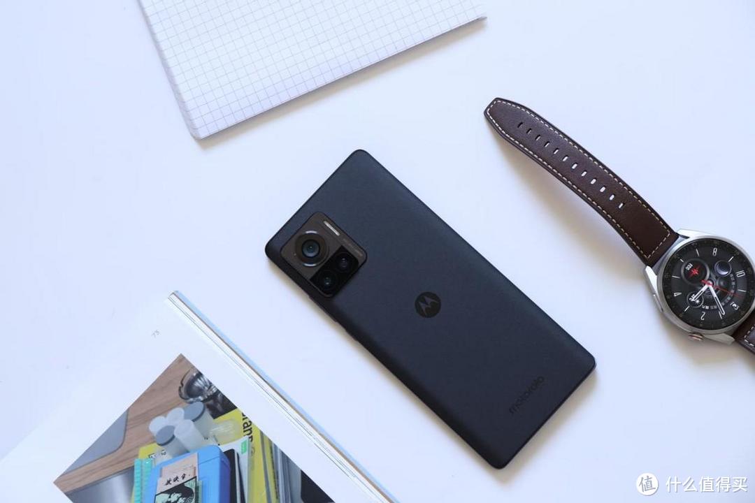 moto X30 Pro体验：全球首发2亿像素超大底CMOS，手机影像新突破