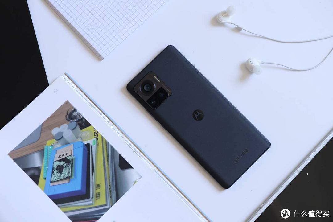 moto X30 Pro体验：全球首发2亿像素超大底CMOS，手机影像新突破