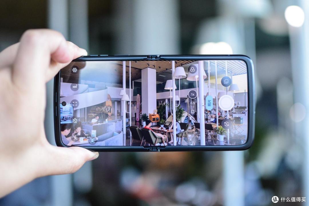 真正可以当作主力机?moto razr 2022评测:5000字告诉你表现如何