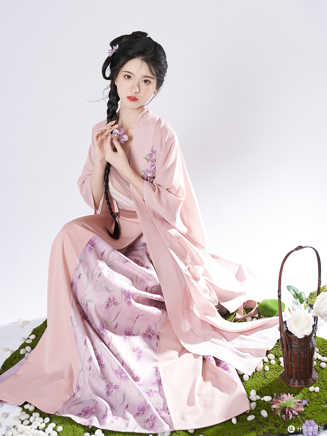 刘亦菲白色长裙生图被夸天仙下凡,普通女孩如何穿出仙气感?