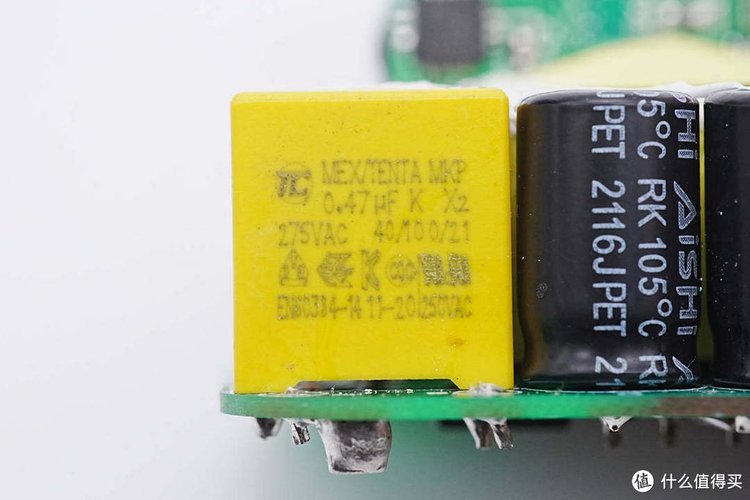 拆解报告：badu 35W双USB-C氮化镓快充充电器