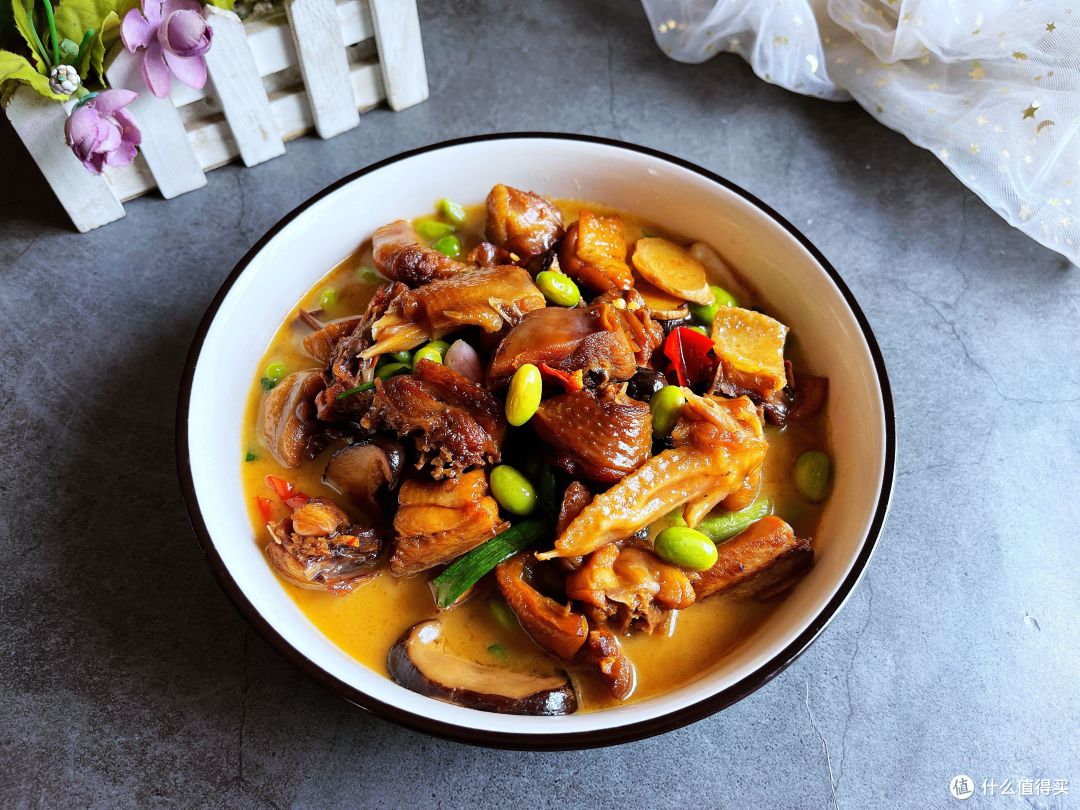 鸡肉和它是天生一对,简单烧一烧,鲜嫩营养,敞开肚皮吃也不长肉