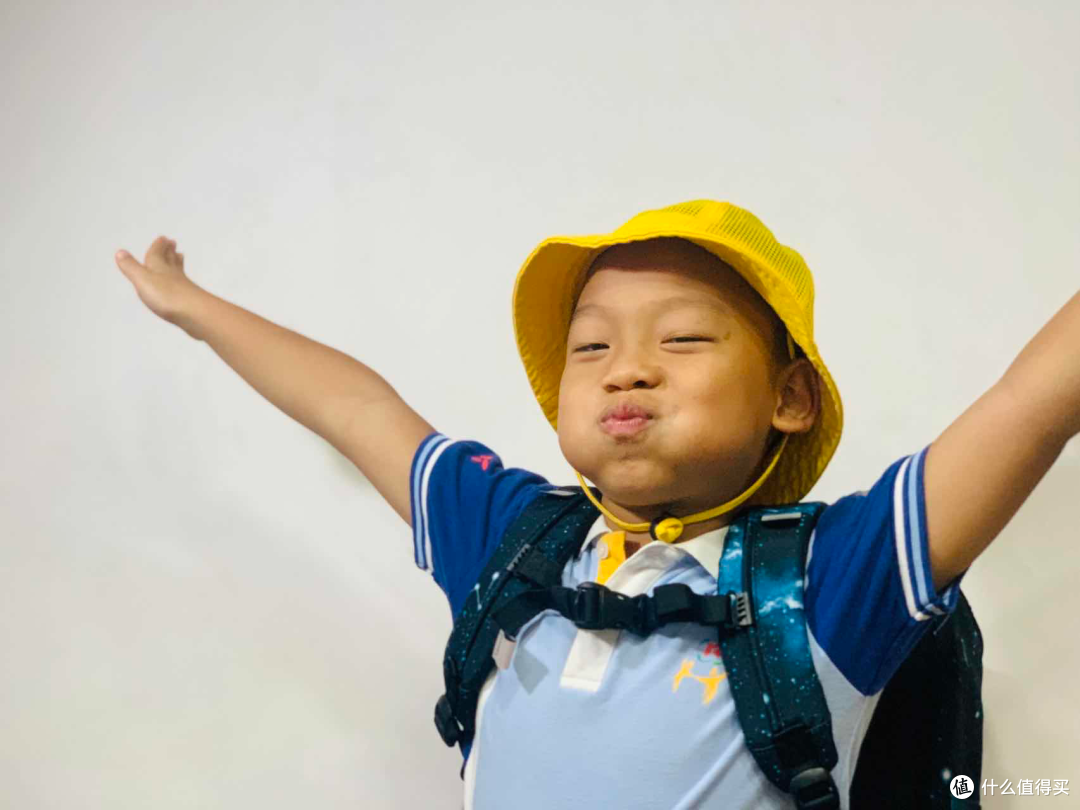 选购小学生护脊书包,核心要点只有一个:轻盈护脊!——测评GMT儿童书包