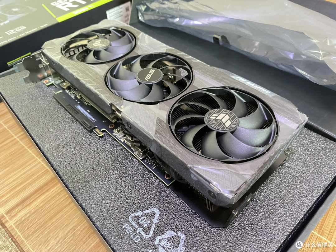 asus tuf-3080ti o12g显卡,散热强劲,颜值颇高