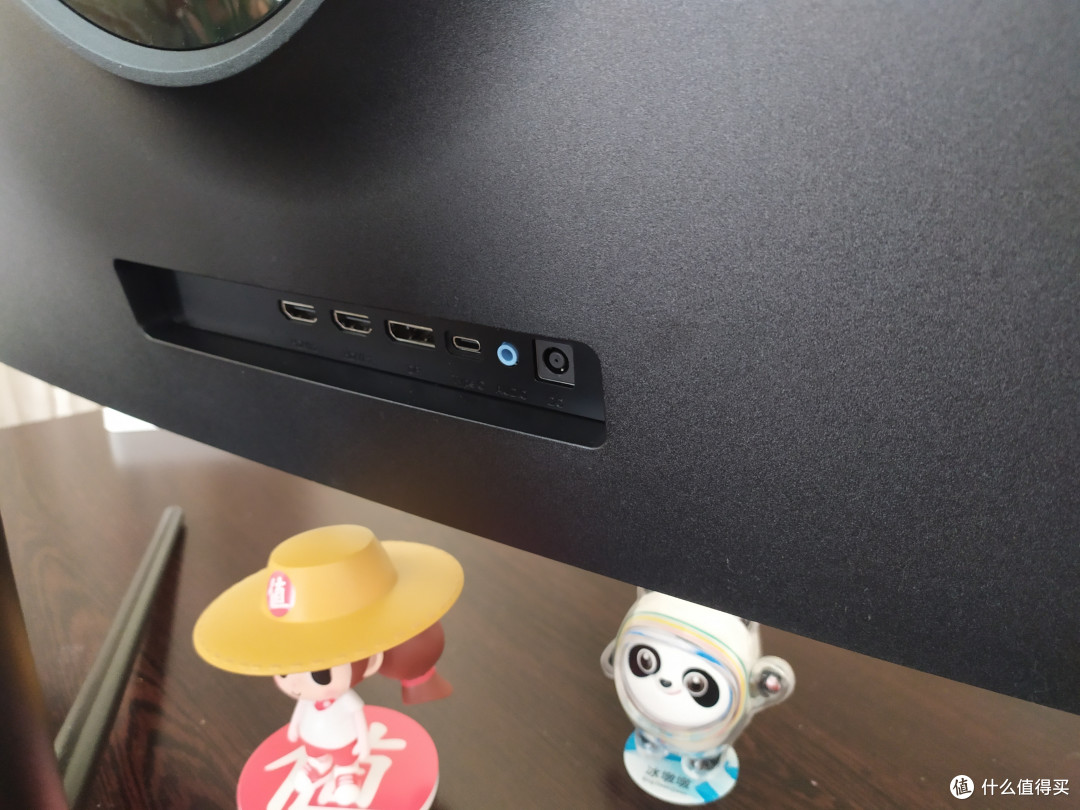 本来缺台电视,可最后我却买了个显示器……