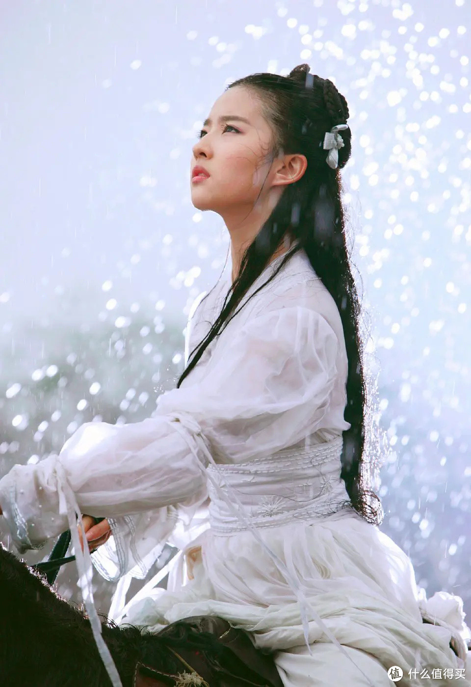 刘亦菲出道20周年，演绎不同朝代汉服风情，哪个角色是你的白月光？