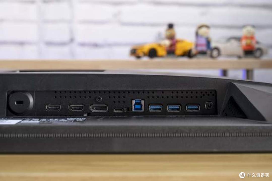 请叫我空间管理大师,迎接RTX40提前享用4K144Hz,技嘉M32U显示器