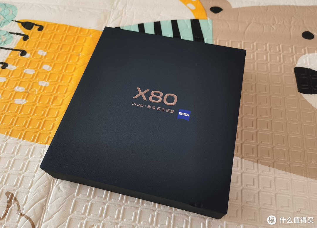 3年华为旗舰后之继任：Vivo X80 开箱+上手+对比 粗评