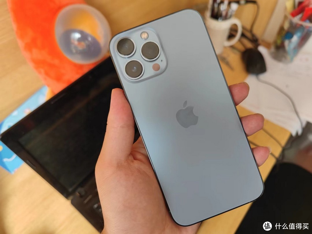 iPhone12“一夜间”跌至清仓价,手机榜高居第一,库克终于爆发了