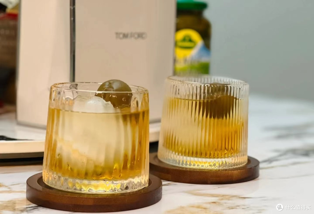 别只知道喝啤酒，这些喝了又喝的夏日小甜酒让人欲罢不能！